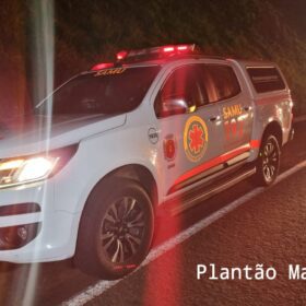 Fotos de Carro capota após colisão com outro veículo no Contorno Norte em Maringá