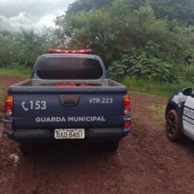 Carro furtado é incendiado na Zona Rural de Sarandi Foto 1 Fotos de Carro furtado é incendiado na Zona Rural de Sarandi