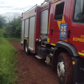 Fotos de Carro furtado é incendiado na Zona Rural de Sarandi