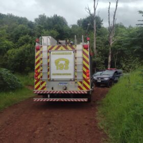 Fotos de Carro furtado é incendiado na Zona Rural de Sarandi
