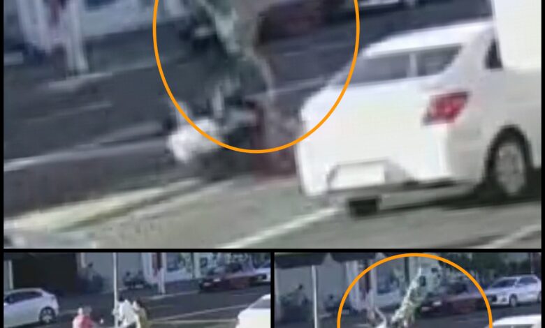Fotos de Casal é atropelado por motociclista que transitava na faixa exclusiva de ônibus em Maringá