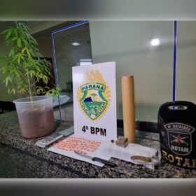 Casal é preso pela Rotam com drogas em Sarandi Foto 1 Fotos de Casal é preso pela Rotam com drogas em Sarandi