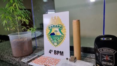 Fotos de Casal é preso pela Rotam com drogas em Sarandi