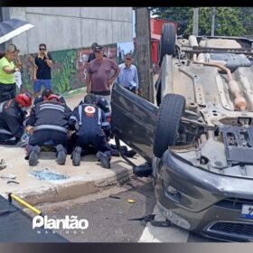 Fotos de Casal fica ferido após colisão seguida de capotamento em Maringá