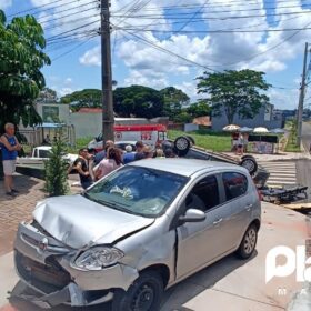 Fotos de Casal fica ferido após colisão seguida de capotamento em Maringá