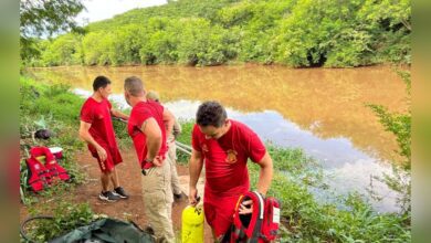 Fotos de Corpo de Bombeiros localiza corpo de fiel que caiu nas águas do Rio Pirapó em Maringá 