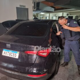 Fotos de Criminosos armados vão atrás do pai de rapaz que matou vizinha por causa de som alto em Sarandi 
