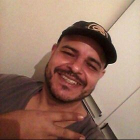 Fotos de Eletricista é executado com cinco tiros na frente da casa onde morava em Maringá