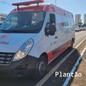 Fotos de Engavetamento envolvendo quatro veículos deixa moça ferida em Maringá