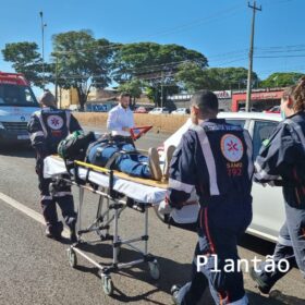 Fotos de Engavetamento envolvendo quatro veículos deixa moça ferida em Maringá