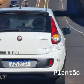 Fotos de Engavetamento envolvendo quatro veículos deixa moça ferida em Maringá