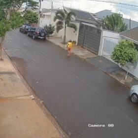 Homem é preso após chamar menina de 10 anos para assistir jogo do Brasil e abusar dela em Sarandi Foto 1 Fotos de Homem é preso após chamar menina de 10 anos para assistir jogo do Brasil e abusar dela em Sarandi