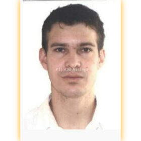 Fotos de Homem tem casa invadida e é morto com 12 facadas nas costas em Sarandi