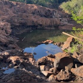 Menina de 12 anos morre afogada ao tentar salvar irmã de 8  Foto 1 Fotos de Menina de 12 anos morre afogada ao tentar salvar irmã de 8