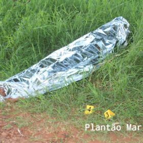 Fotos de Mulher é morta pelo marido na frente da filha de 6 anos em Sarandi