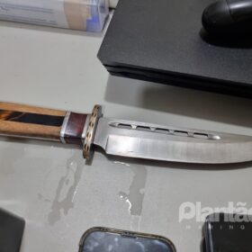 Fotos de Policiais civis de Peabiru e Campo Mourão prende homem em Sarandi com drogas e produtos furtados