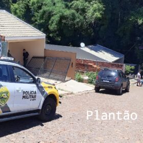 Fotos de Rapaz é executado a tiros enquanto sair para almoçar