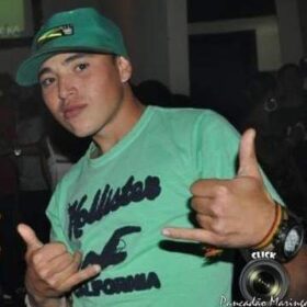 Fotos de Rapaz é executado a tiros enquanto sair para almoçar