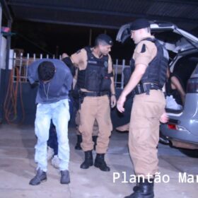 Fotos de Rotam prende assaltantes e recupera moto e carro roubados em Maringá