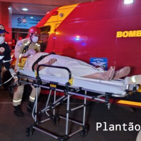 Fotos de Três mulheres ficaram feridas após colisão seguida de capotamento na região central de Maringá