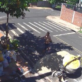 Fotos de Vídeo mostra homem atirando em pedreiro após confusão por causa de muro em Marialva