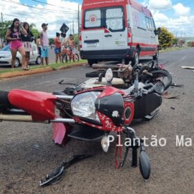 Fotos de Dois motociclistas sofrem ferimentos graves após colisão entre duas motos em Sarandi