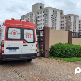 Fotos de Duas pessoas são socorridas durante incêndio em apartamento em Maringá