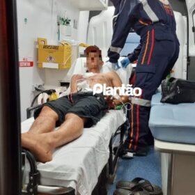 Fotos de Homem com mandado de prisão em aberto é esfaqueado pela esposa em Sarandi