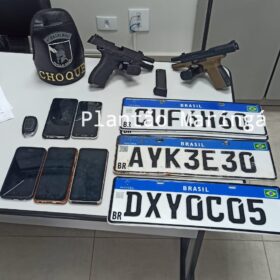 Homem com sete mandados de prisão e investigado em vários homicídios em Maringá é preso com duas pistolas  Foto 8 Fotos de Homem com sete mandados de prisão e investigado em vários homicídios em Maringá é preso com duas pistolas