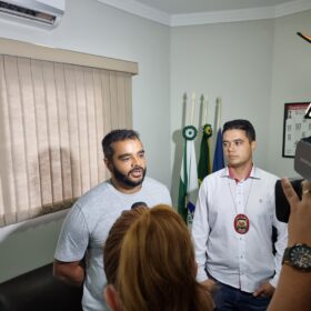 Homem é preso por agredir e atear fogo nas roupas da esposa em Sarandi Foto 1 Fotos de Homem é preso por agredir e atear fogo nas roupas da esposa em Sarandi