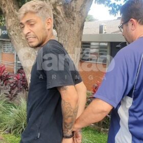 Homem que esfaqueou mãe de santo em Maringá é preso pela PC Foto 14 Fotos de Homem que esfaqueou mãe de santo em Maringá é preso pela PC