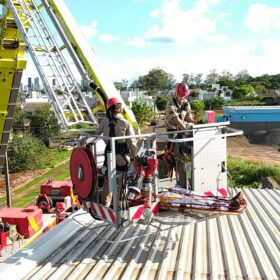 Fotos de Identificado instalador de painéis solares que morreu eletrocutado em Maringá