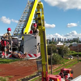 Fotos de Identificado instalador de painéis solares que morreu eletrocutado em Maringá