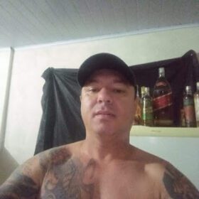 Fotos de Identificado motociclista que morreu após cair no Contorno Norte e ser atropelado por carro em Maringá
