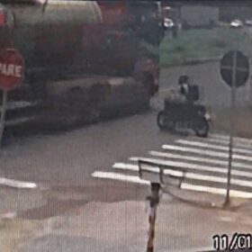 Fotos de Imprudência no trânsito quase esmaga motociclista em Maringá