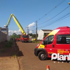 Fotos de Instalador de painéis solares morre eletrocutado em telhado de barracão em construção em Maringá