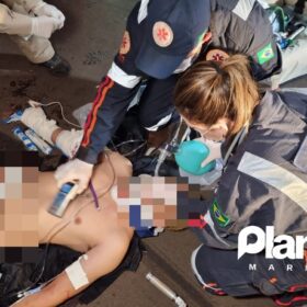 Fotos de Jovem é intubado após bater moto contra caçamba de entulho em Sarandi