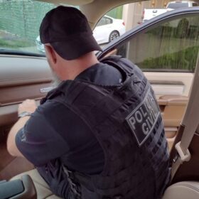 Fotos de Polícia Civil deflagra operação contra organizações criminosas responsáveis por desvio de malte de cervejarias