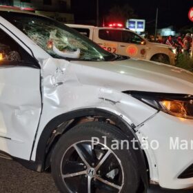 Fotos de Motociclista avança sinal vermelho, bate em carro e é socorrido com ferimentos graves em Maringá 