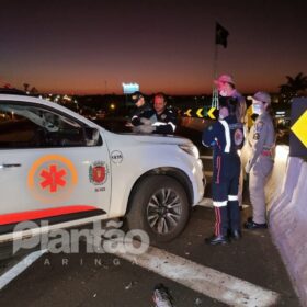 Fotos de Identificado motociclista que morreu após cair no Contorno Norte e ser atropelado por carro em Maringá