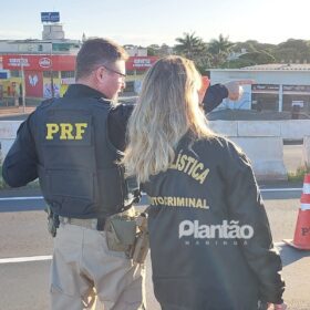 Fotos de Identificado motociclista que morreu após cair no Contorno Norte e ser atropelado por carro em Maringá