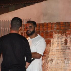 Fotos de Polícia identifica e busca por principal suspeito de atirar três vezes contra cabeça de mulher em Sarandi