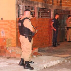 Fotos de Polícia identifica e busca por principal suspeito de atirar três vezes contra cabeça de mulher em Sarandi