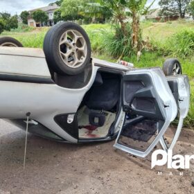 Fotos de Mulher fica ferida após capotamento no Contorno Sul de Maringá