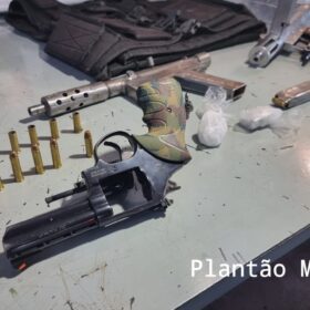 Fotos de Pai e filho são presos com duas submetralhadoras em Maringá