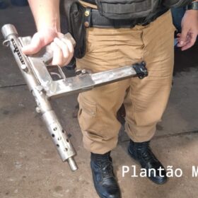 Fotos de Pai e filho são presos com duas submetralhadoras em Maringá