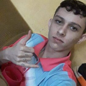 Fotos de Polícia identifica e busca por principal suspeito de atirar três vezes contra cabeça de mulher em Sarandi