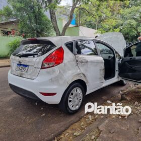 Fotos de Câmera registra policial federal atirando contra veículo de uma quadrilha em Maringá