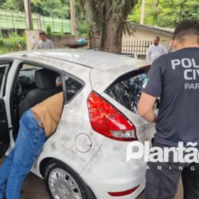 Fotos de Câmera registra policial federal atirando contra veículo de uma quadrilha em Maringá