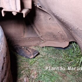 Fotos de Carreta tomba em cima de moto e motociclista escapa da morte em Maringá